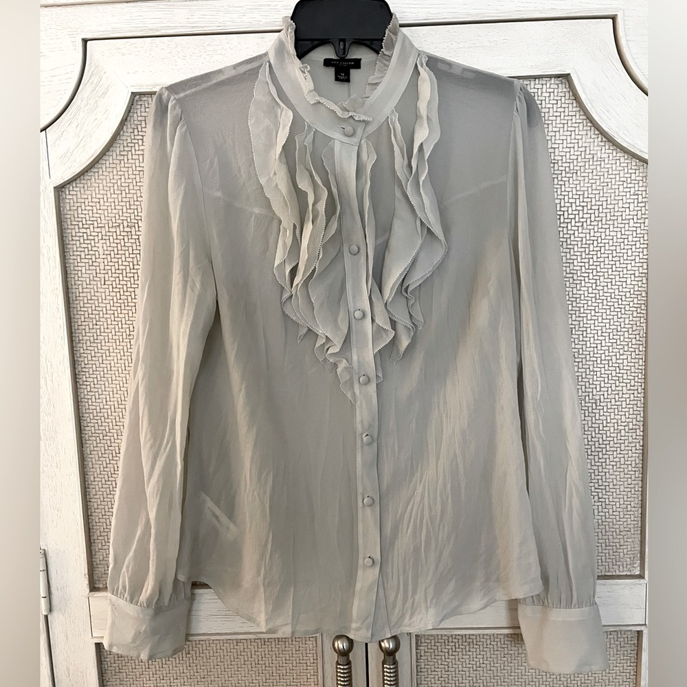 ⭐️SALE- Ann Taylor 100% Silk Blouse